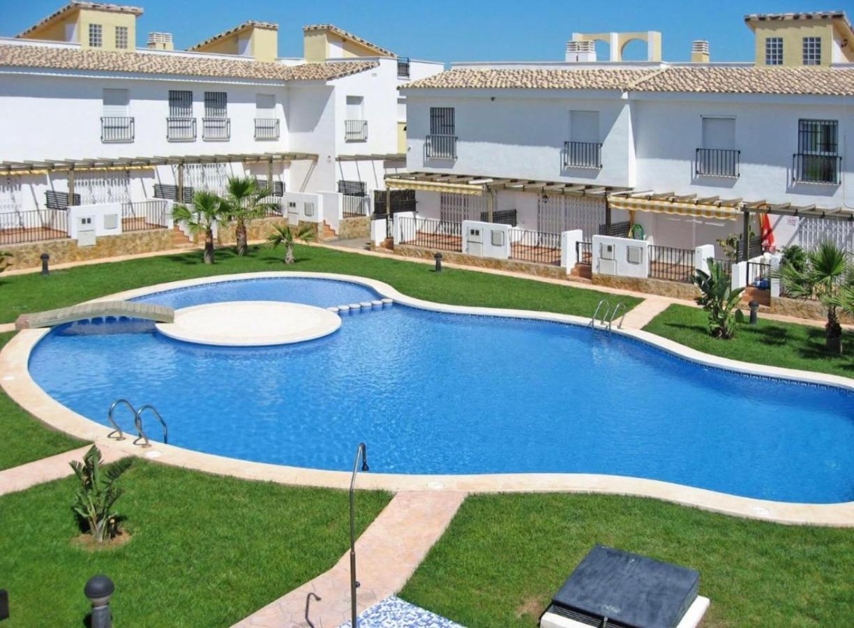 Casa Adosada Con Piscina Y Dos Terrazas Alcoceber Экстерьер фото