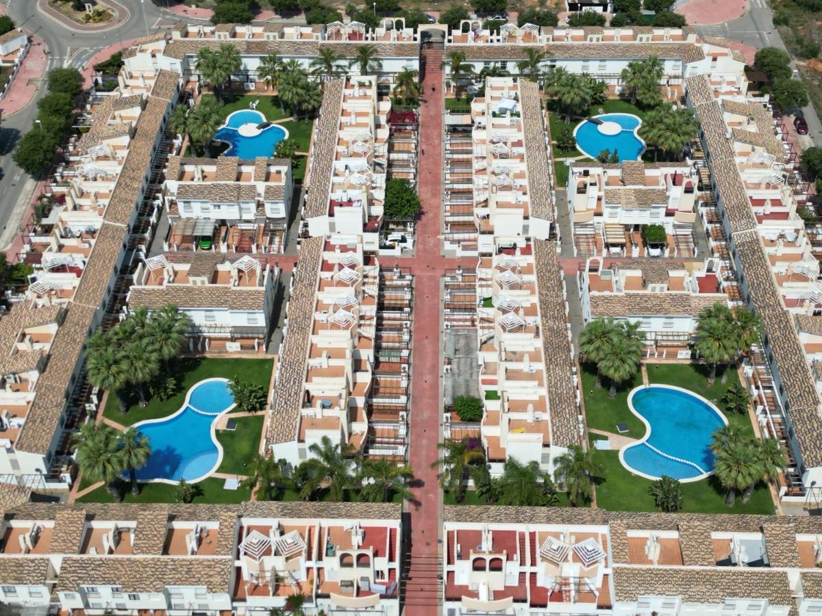 Casa Adosada Con Piscina Y Dos Terrazas Alcoceber Экстерьер фото