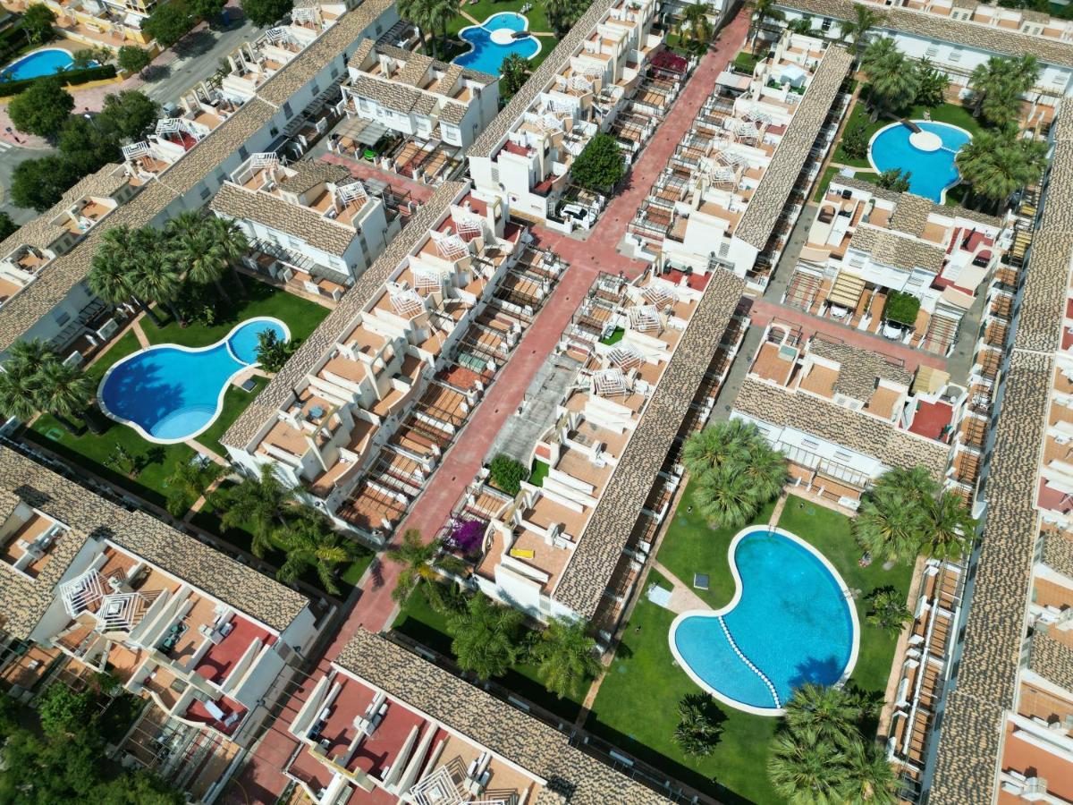 Casa Adosada Con Piscina Y Dos Terrazas Alcoceber Экстерьер фото
